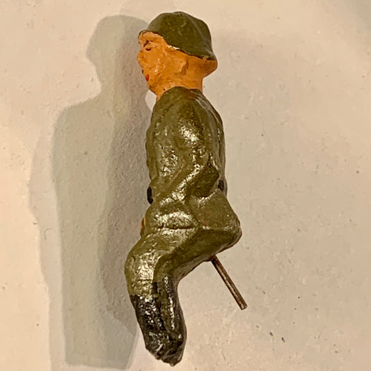 Lineol / Elastolin tysk soldat, til køretøj , fra 1930érne.