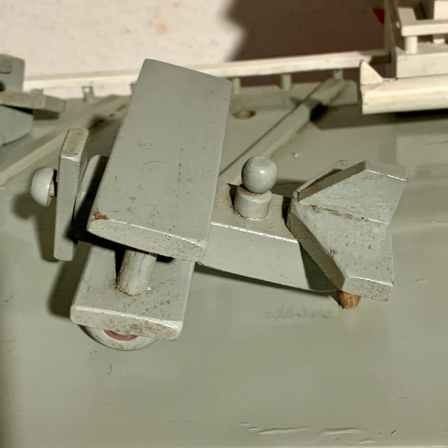 Ældre unikt dansk design træ hangarskib, fra midt 1900 tallet.