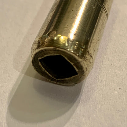 En gammel antik ur optrækker fra 1800-tallet