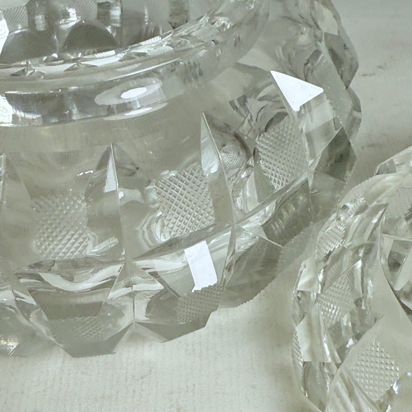 Ældre Bøhmisk krystal glas Bonbonniere.