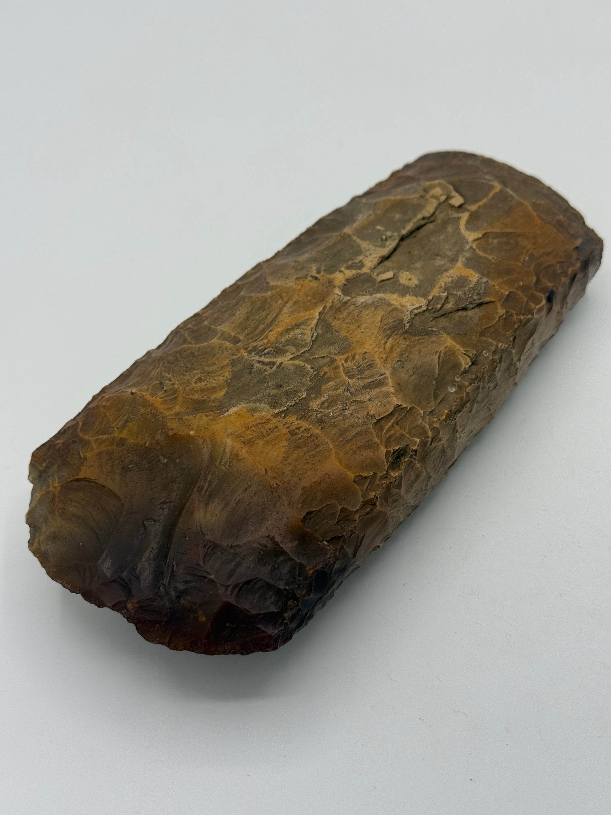 Dansk Stenalder. Tyndnakket firsidet flintøkse type VI. Dyssetid 3500-3000 F.Kr