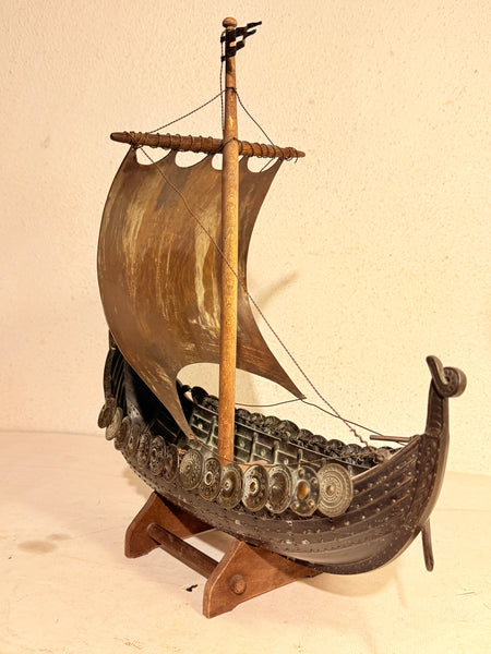 Edward Aagaard, ældre bronze Viking Drageskib, fra midt 1900 tallet.