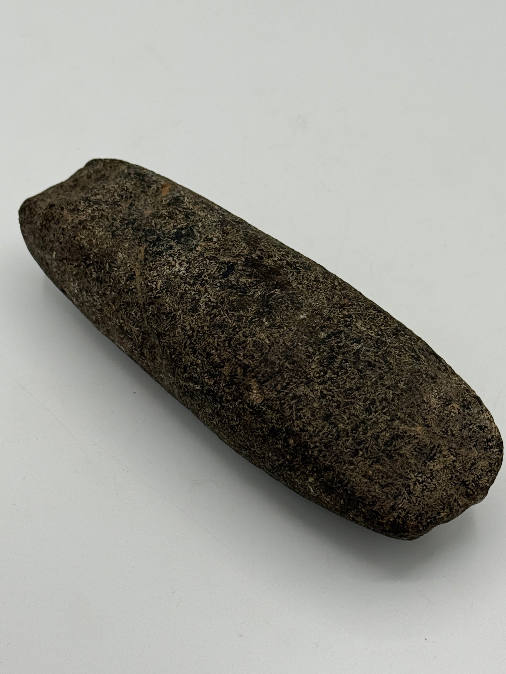Dansk Stenalder. Trindøkse i bjergart, Kongemose/Ertebølle kultur 6000-4000 F.Kr