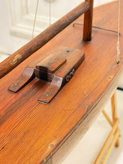 Antik håndbygget Pond Yacht Model. Danmark. Fra 1920érne