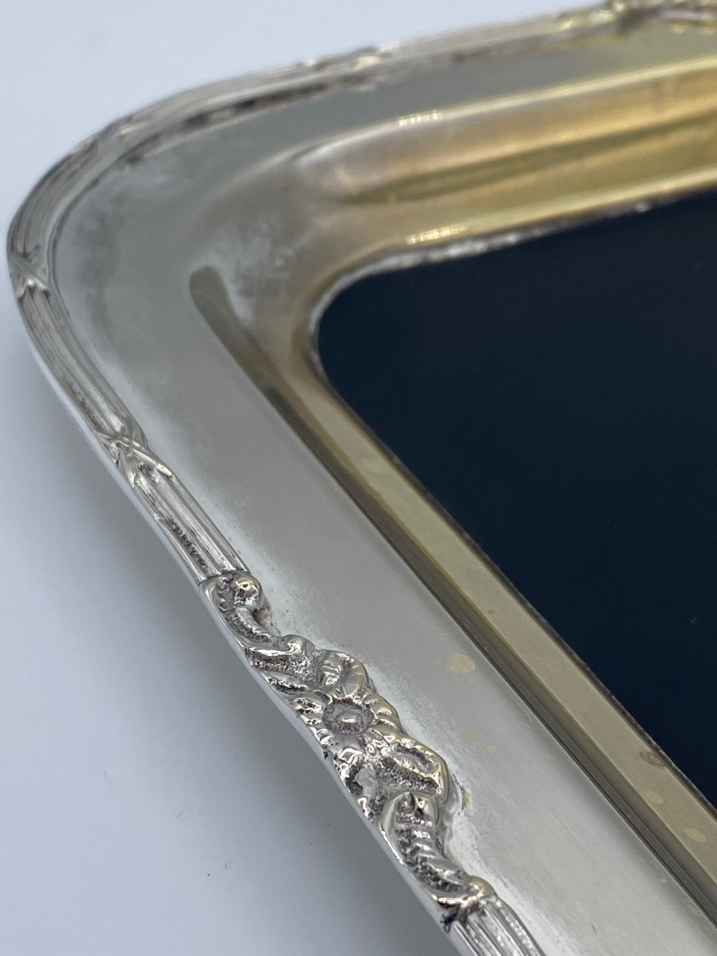 Antik bakke i sølvbelagt messing. Louis XVI-stil. Midt 20. årh