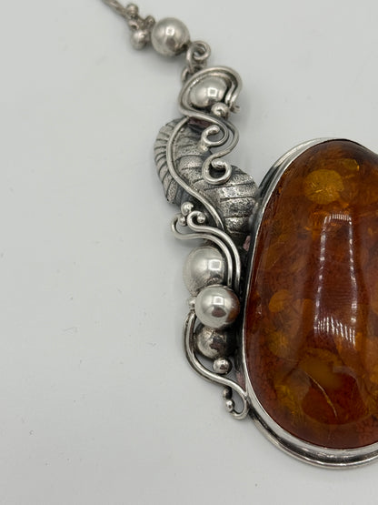 Vintage skønvirkestil Rav & Sterlingsølv hals collier. Gdansk, Polen. Fra 1980érne