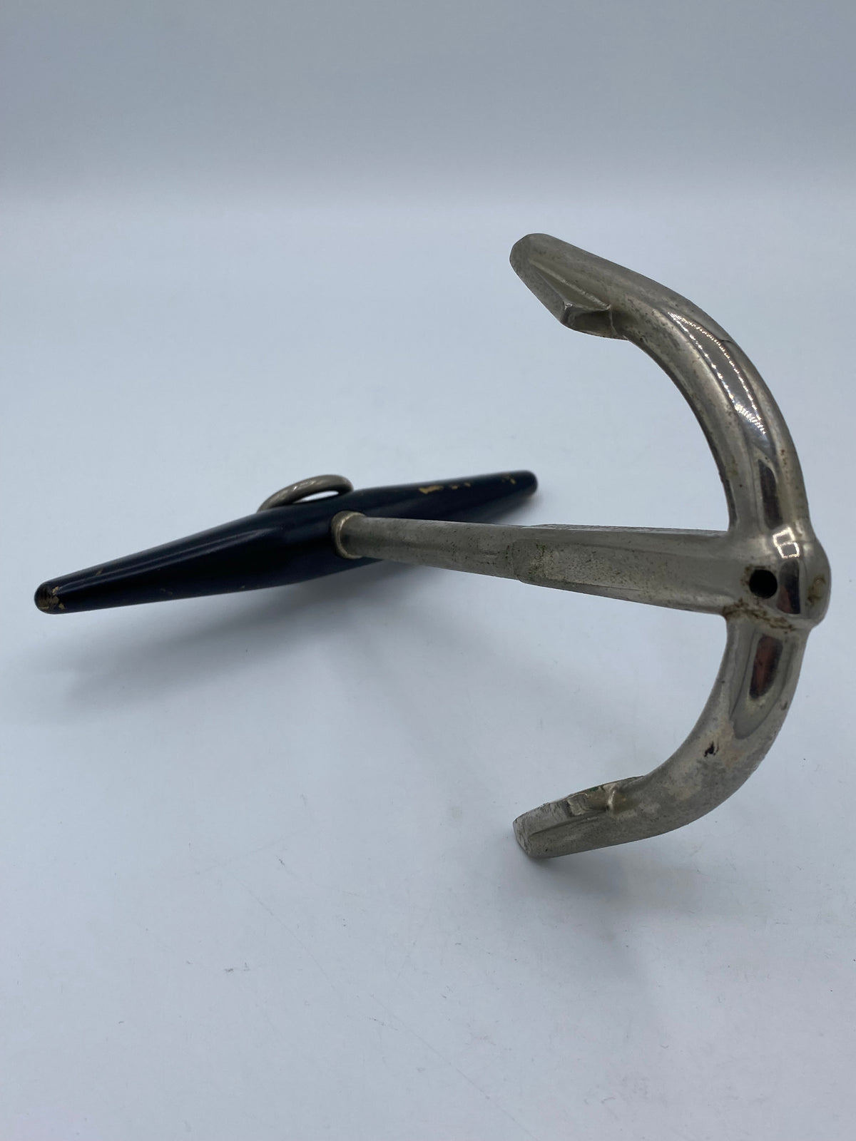 Vintage Mid-Century Maritimt Skrivebordsanker / Brevpresser. Tyskland. Ca. 1950–1970