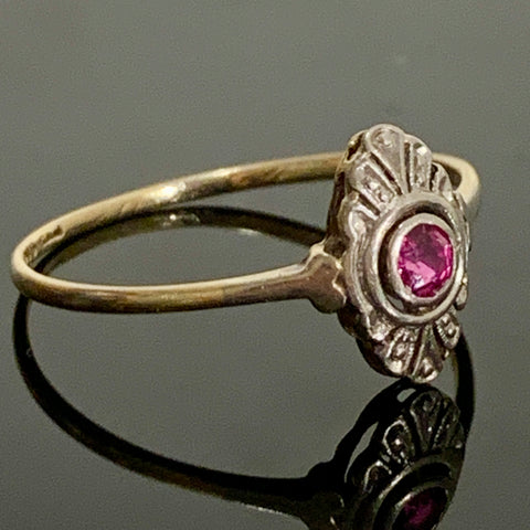 Antik 14K guldring med Pink safir.