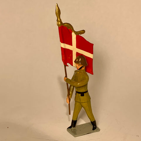 Dansk soldat fanebærer. Håndmalet tinsoldat fra Brigader.