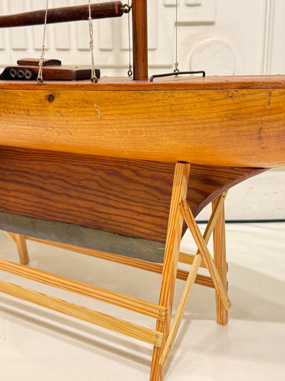 Antik håndbygget Pond Yacht Model. Danmark. Fra 1920érne