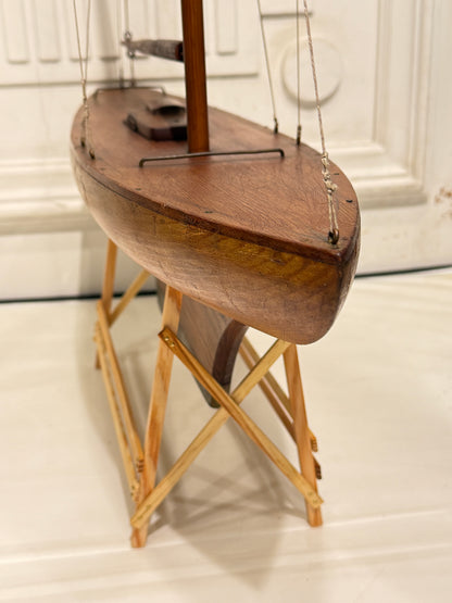 Antik håndbygget Pond Yacht Model. Danmark. Fra 1920érne