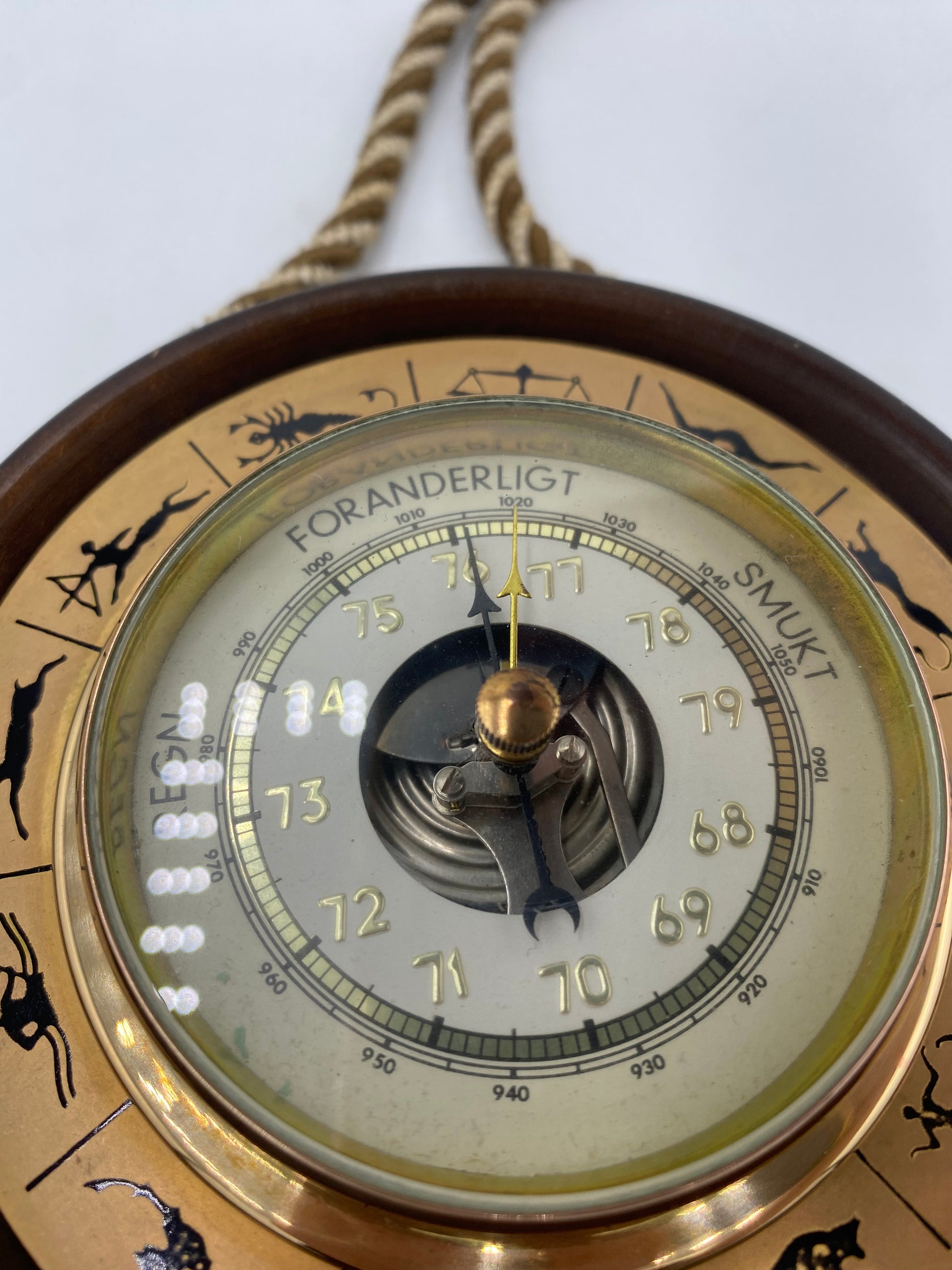 Vintage Barometer med Stjernetegn. Midt 20. årh