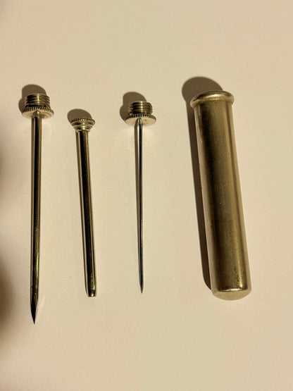 Ældre W.Kaiser Trokart. Kirurgisk instrument. Start/midt 1900 tallet.