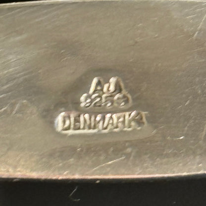 Arne Johansen (1954-1976.) Modernistisk halssmykke i sterling sølv & Abelone musling.