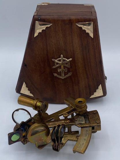 Maritimt Sekstant-Instrument i Trækasse. Efter Troughton & Simms 1910. Indien. Sen 20. Årh
