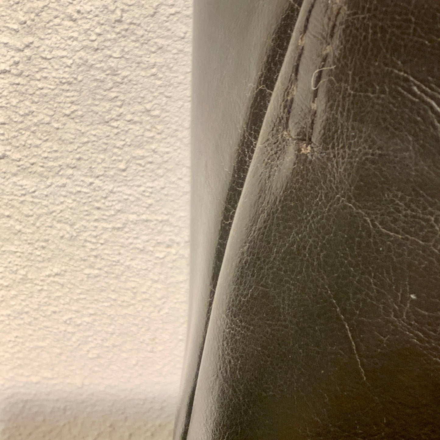 Håndsyet læder skuldertaske, Kim Zoll Designs.