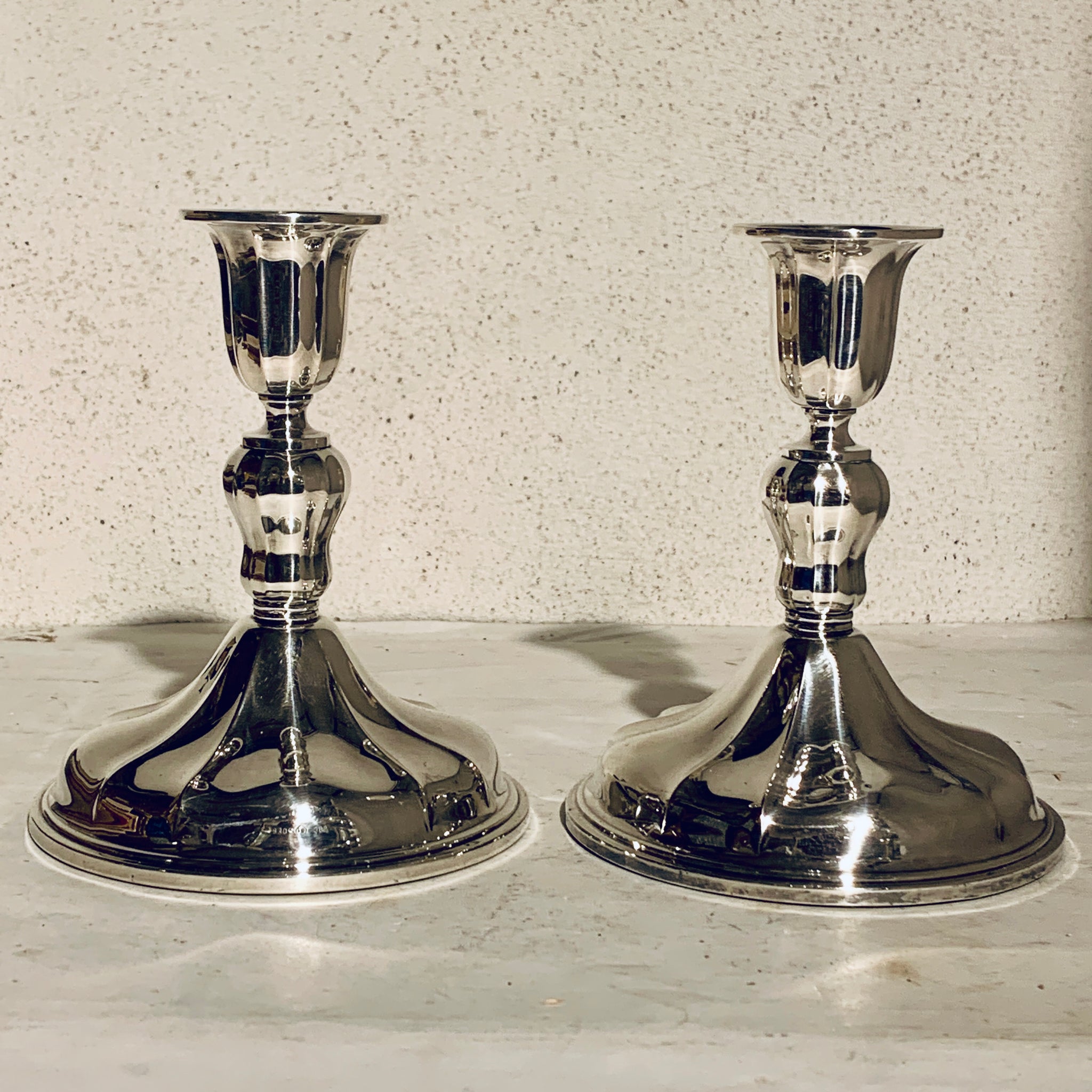 Et par ældre sølv lysestager, fra midt 1900 tallet.