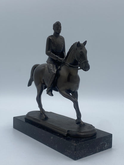 Johan G.C. Galster (f.1910-1997) Christian d. 10. til hest. Bronze. Danmark. Midt. 20. årh