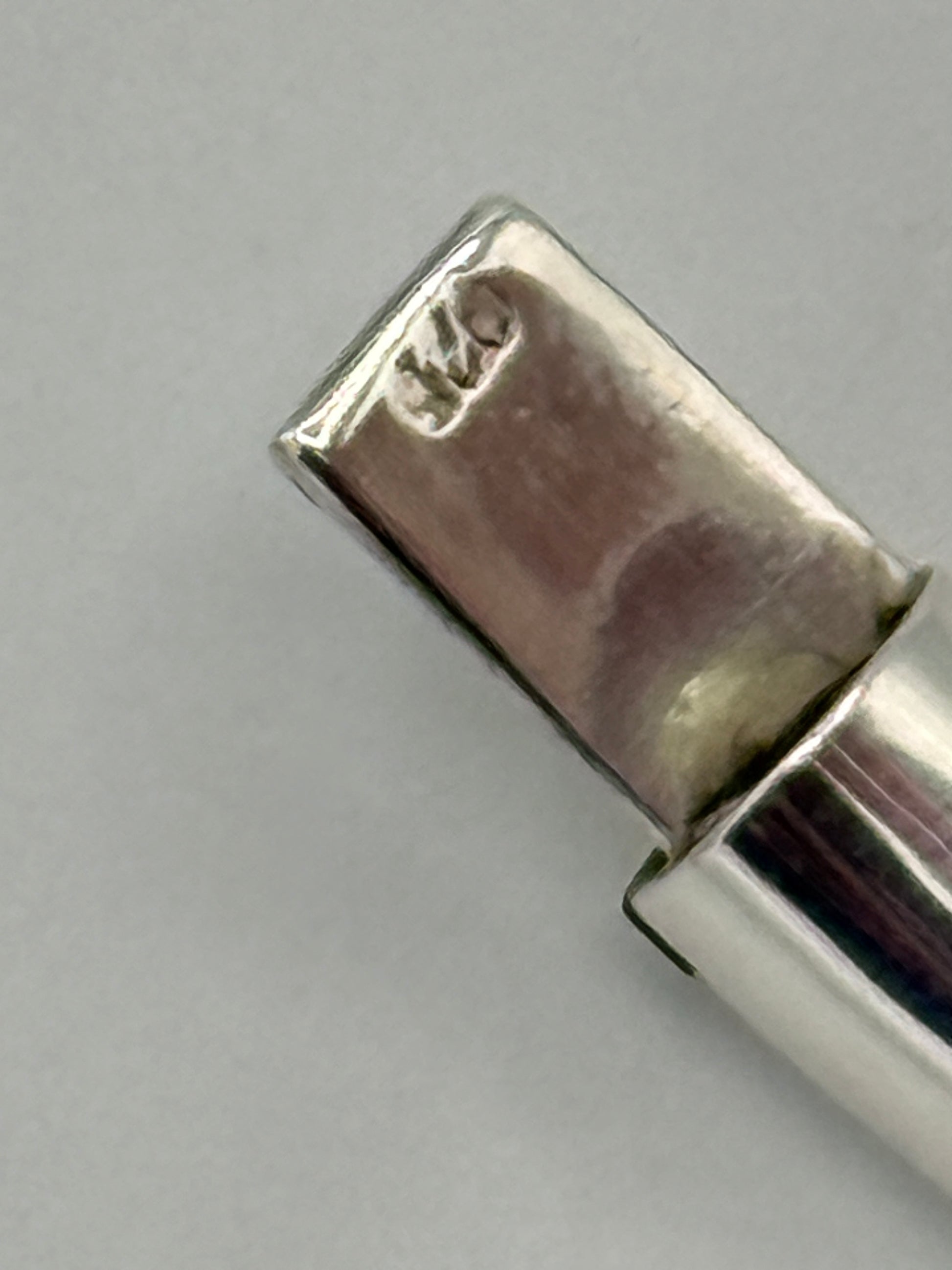 Vintage modernistisk rund Sterlingsølv armring. Fra 1980érne