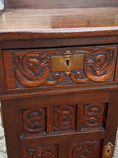 Antik Norsk Viking Dragestil Piedestal skrivebord.Fra 1880-1915