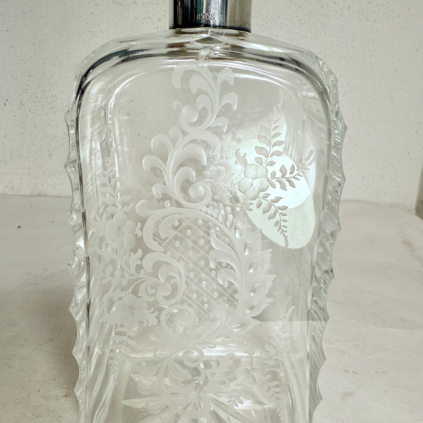 Ældre whiskey karaffel i sølv & krystalglas, fra start 1900tallet.