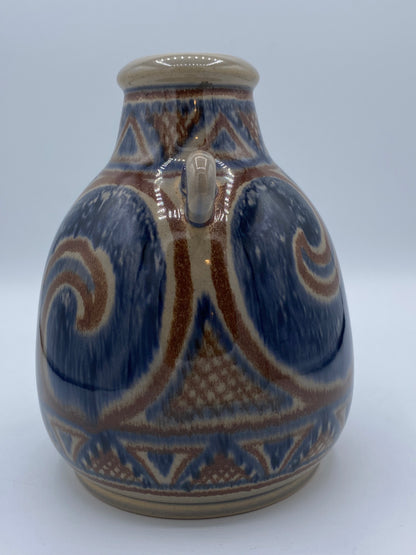 Søholm stentøjsvase med hank-ornamenter. Danmark/Bornholm. 1913