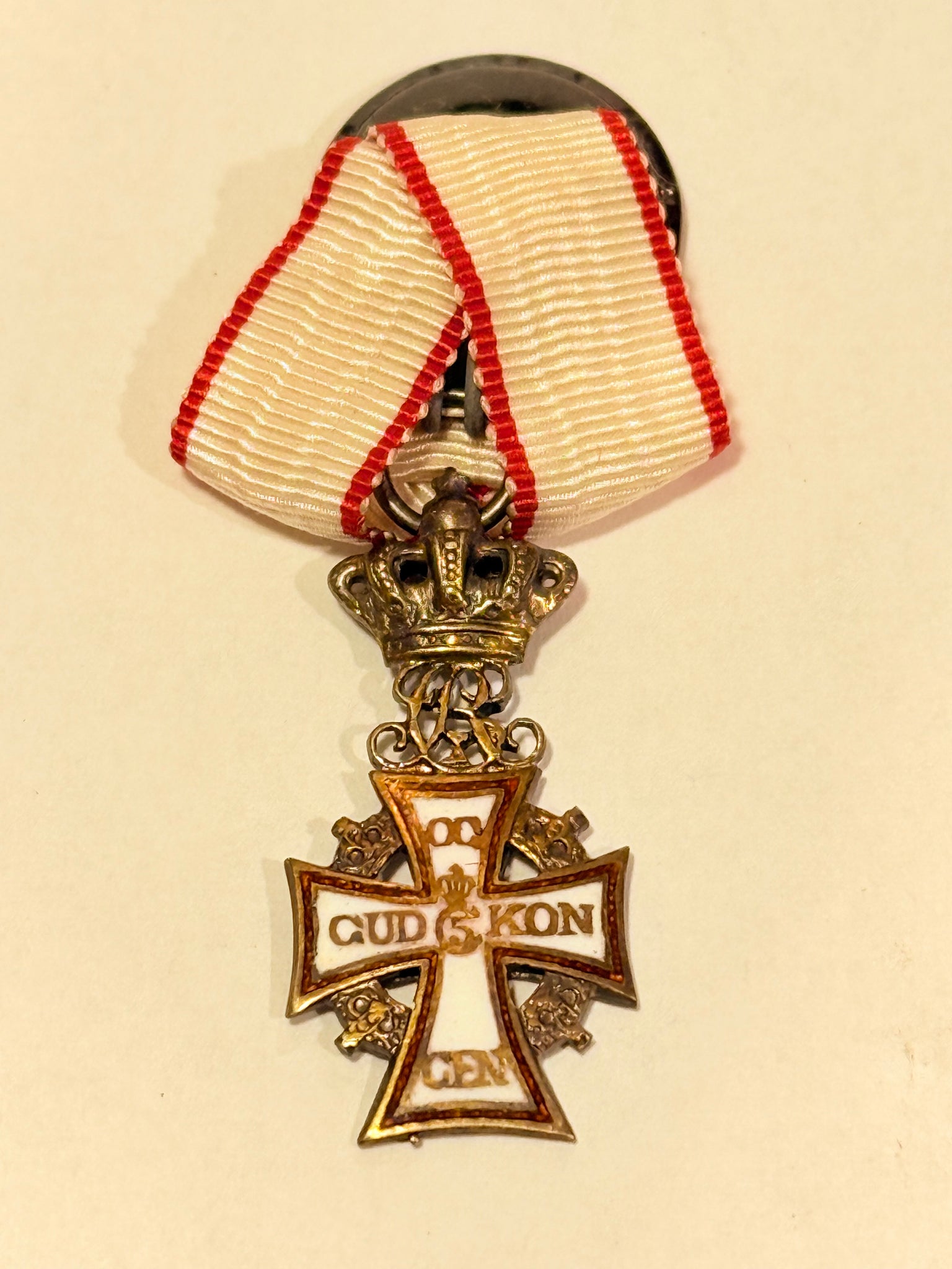 Miniaturemedalje af det danske Ridderkors - Chr. X version.