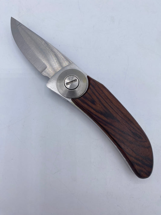 Foldekniv efter Barry Woods design i rustfrit stål og træ