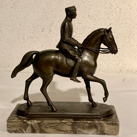 Johan G.C. Galster (f.1910-1997) Christian d. 10. til hest, bronze patineret statue.