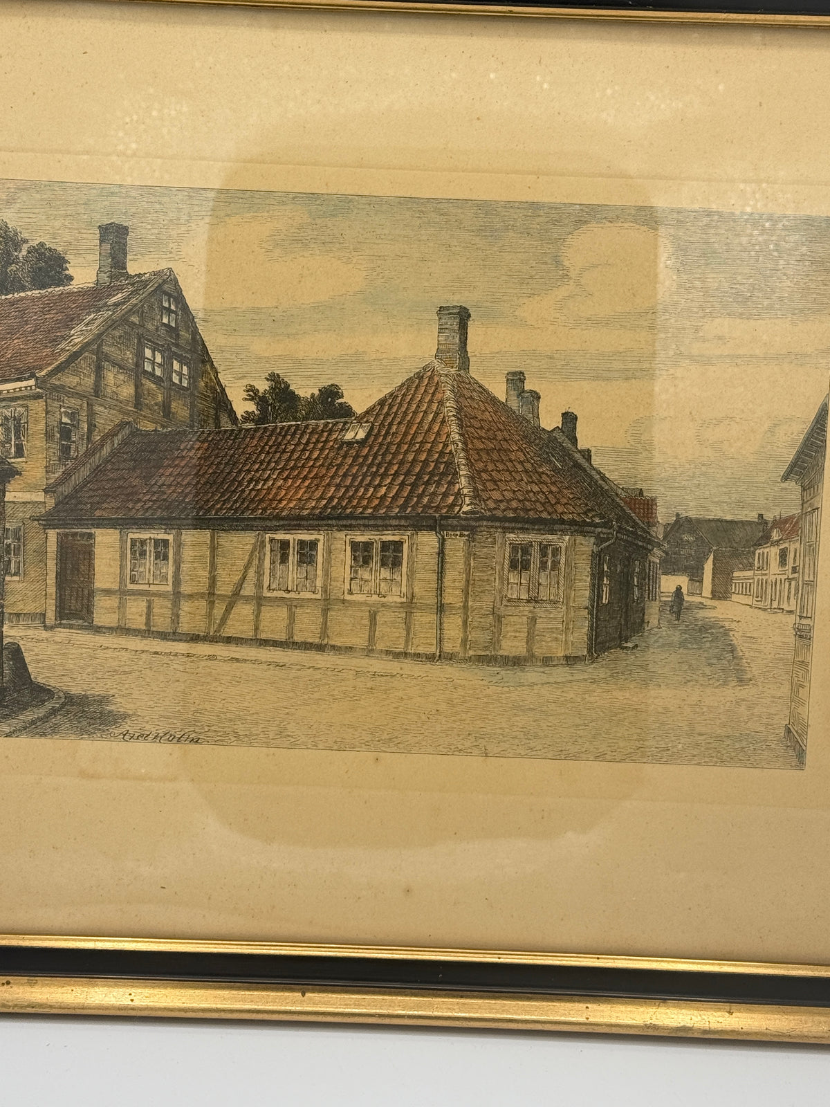 Et håndkoloreret radering af H.C. Andersens hus i Odense. Fra 1920'erne