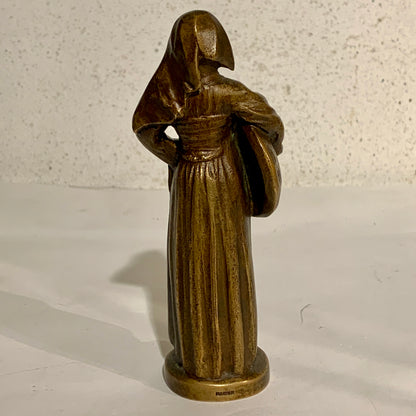 Ældre bronze figur. Stemplet Brathe.