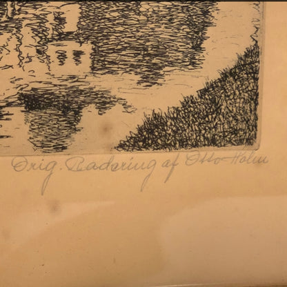 Otto Holm (f.1879-1966) Radering af Vejle med Skt. Nicolai kirke, fra 1937.