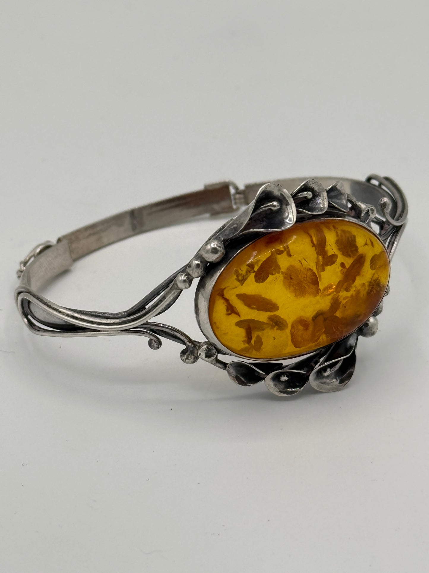 Vintage unika skønvirkestil Rav & Sterlingsølv armbånd. Gdansk, Polen. Fra 1980érne