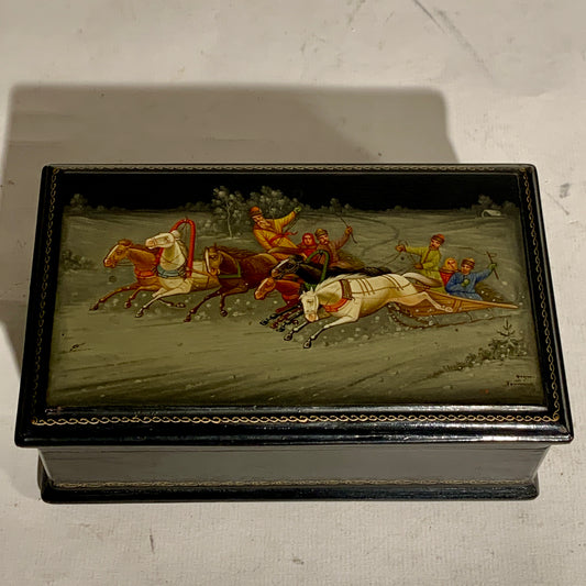 Palekh trojka lak æske, signeret. Fra 1900 tallet