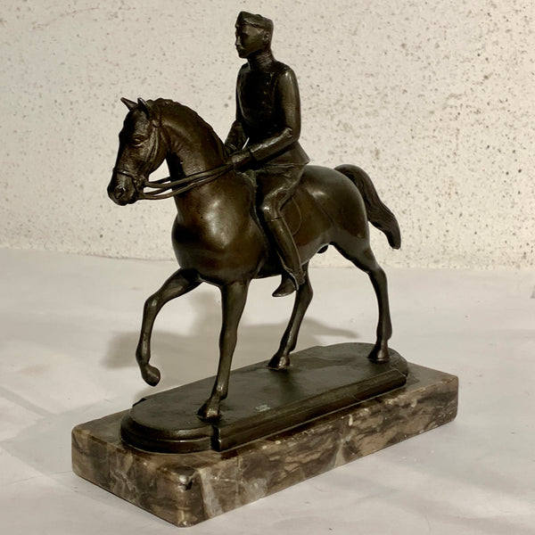 Johan G.C. Galster (f.1910-1997) Christian d. 10. til hest, bronze patineret statue.