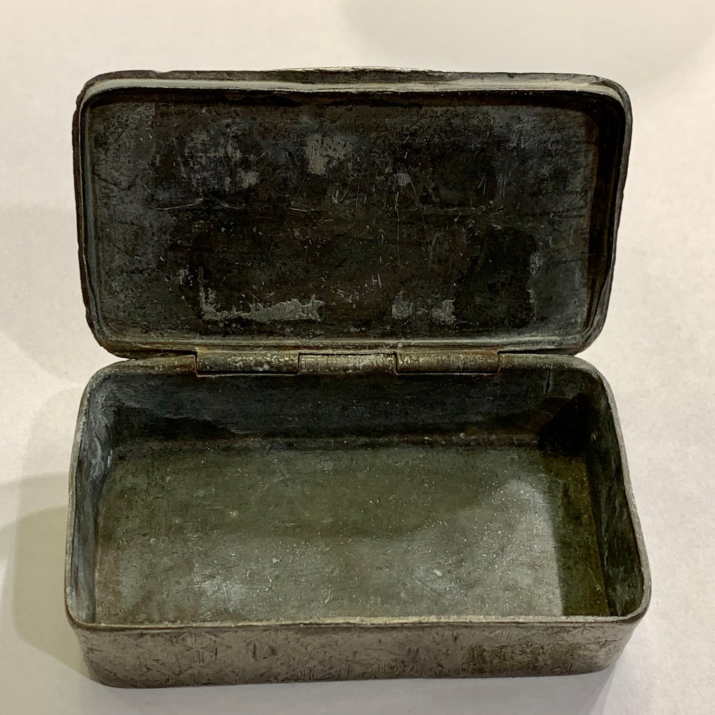 Antik kong Frederik d.6 metal æske, fra start 1800 tallet.