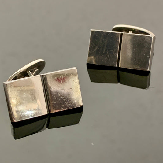 Georg Jensen, sterling sølv manchetknapper, formgivet af Nanna Ditzel.