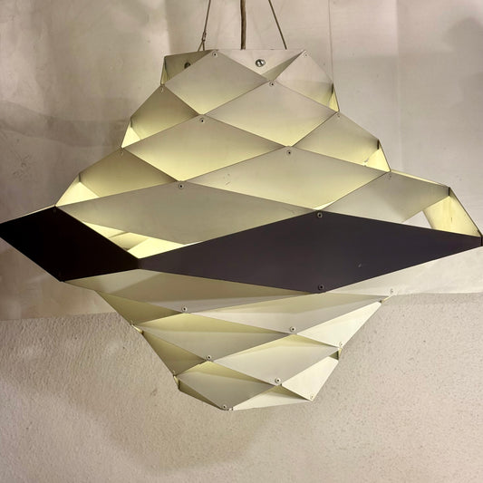 Preben Dal, stor Symfoni loftslampe for H.Følsgaard. Fra 1960érne.