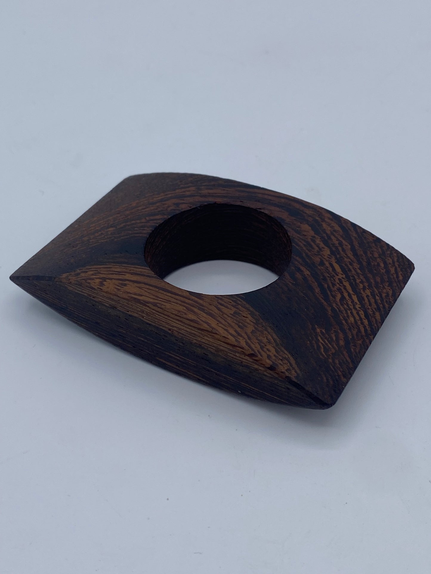Vintage Danish design servietring i wengé træ. Midt 20. årh