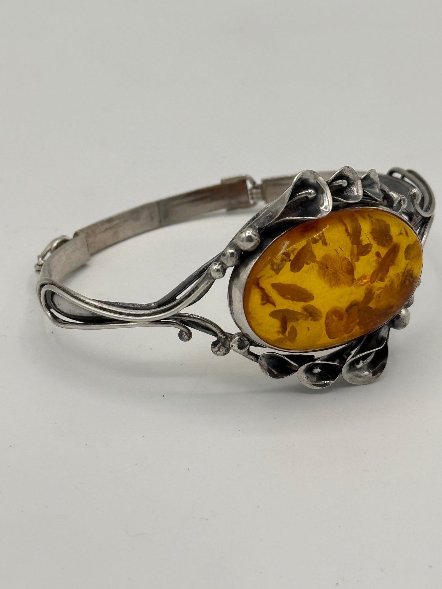 Vintage unika skønvirkestil Rav & Sterlingsølv armbånd. Gdansk, Polen. Fra 1980érne