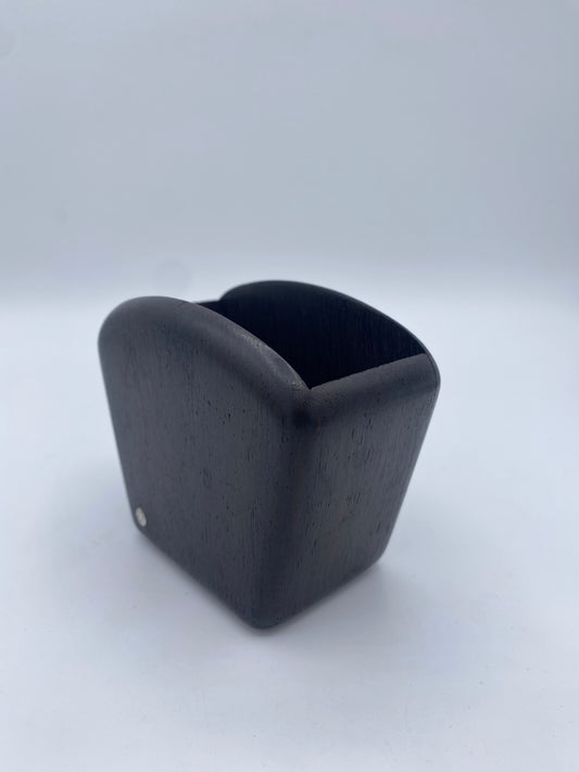 Axel Salomonsen (1933-1977). Danish design Brevholder/kortholder. Eboniseret træ & sølv. Fra 1960'erne