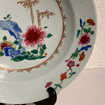 Chinese famille rose deep plate, Qianlong Dynasty (year 1735-1796.)