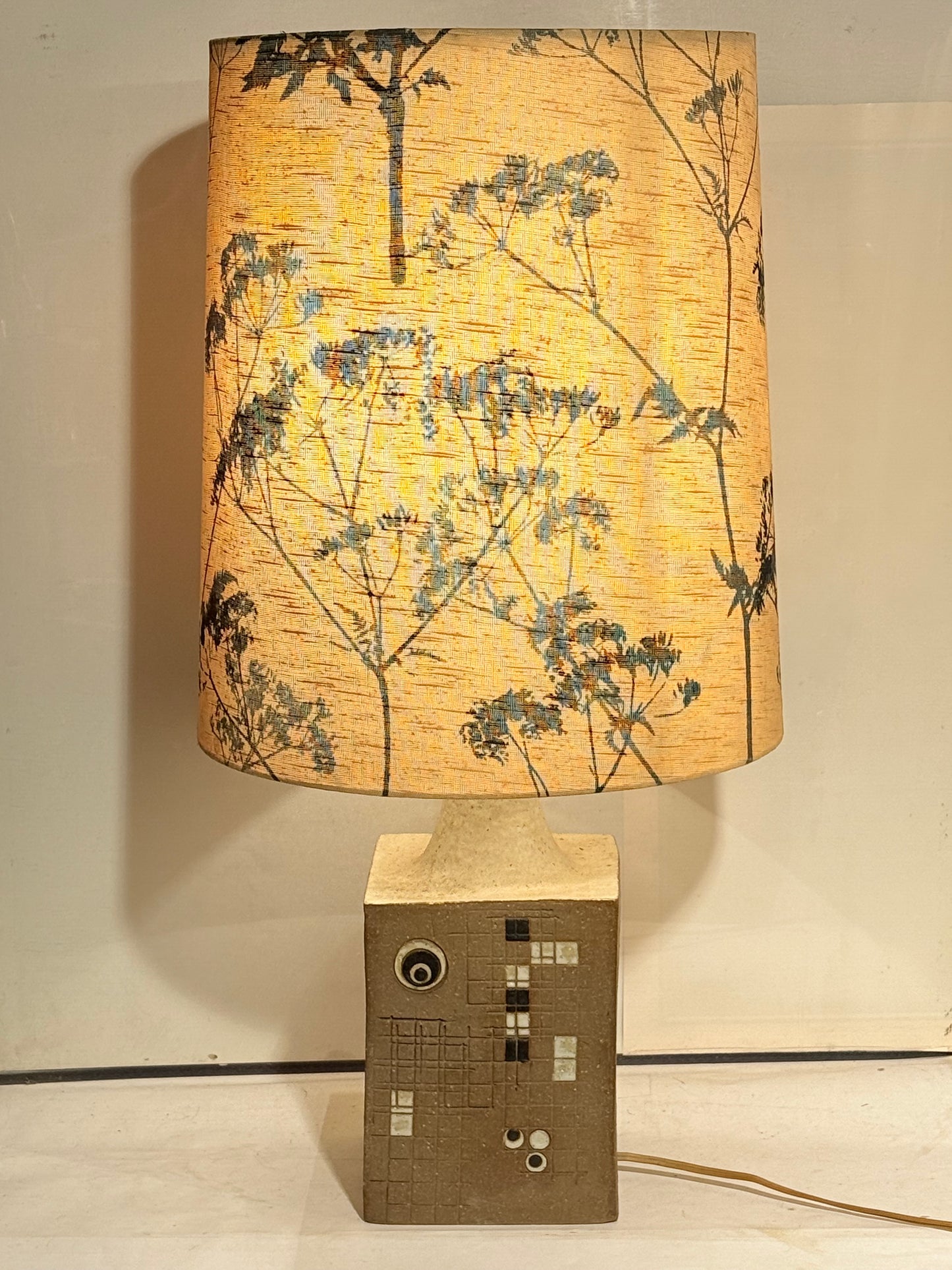 Hans Still. Modernist Axella table lamp. From the 1970s.