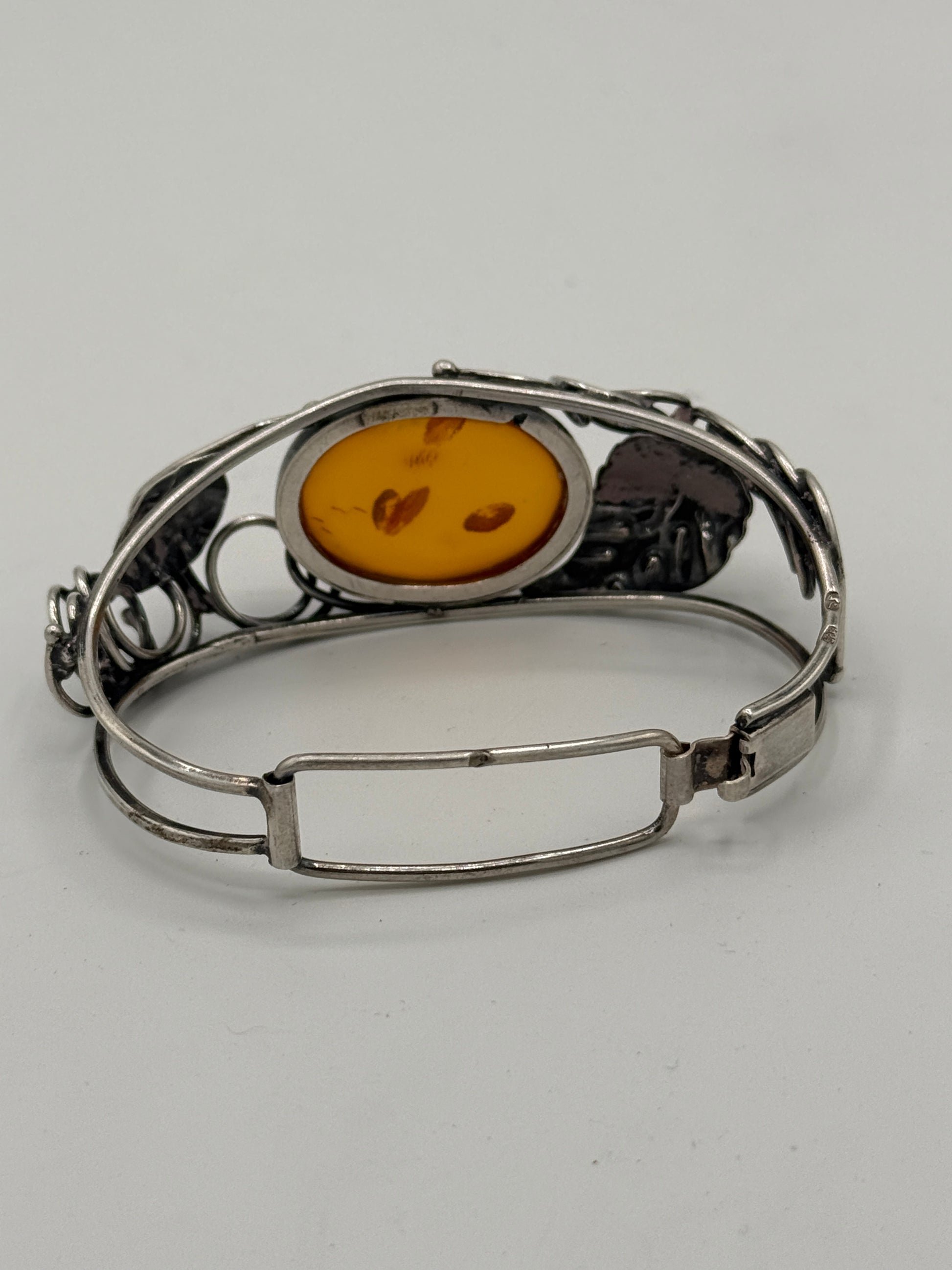 Vintage unika skønvirkestil Rav & Sterlingsølv armbånd. Polen. Fra 1980érne