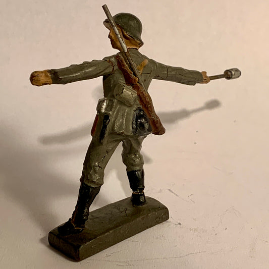 Lineol dansk soldat med håndgranat, fra 1930érne