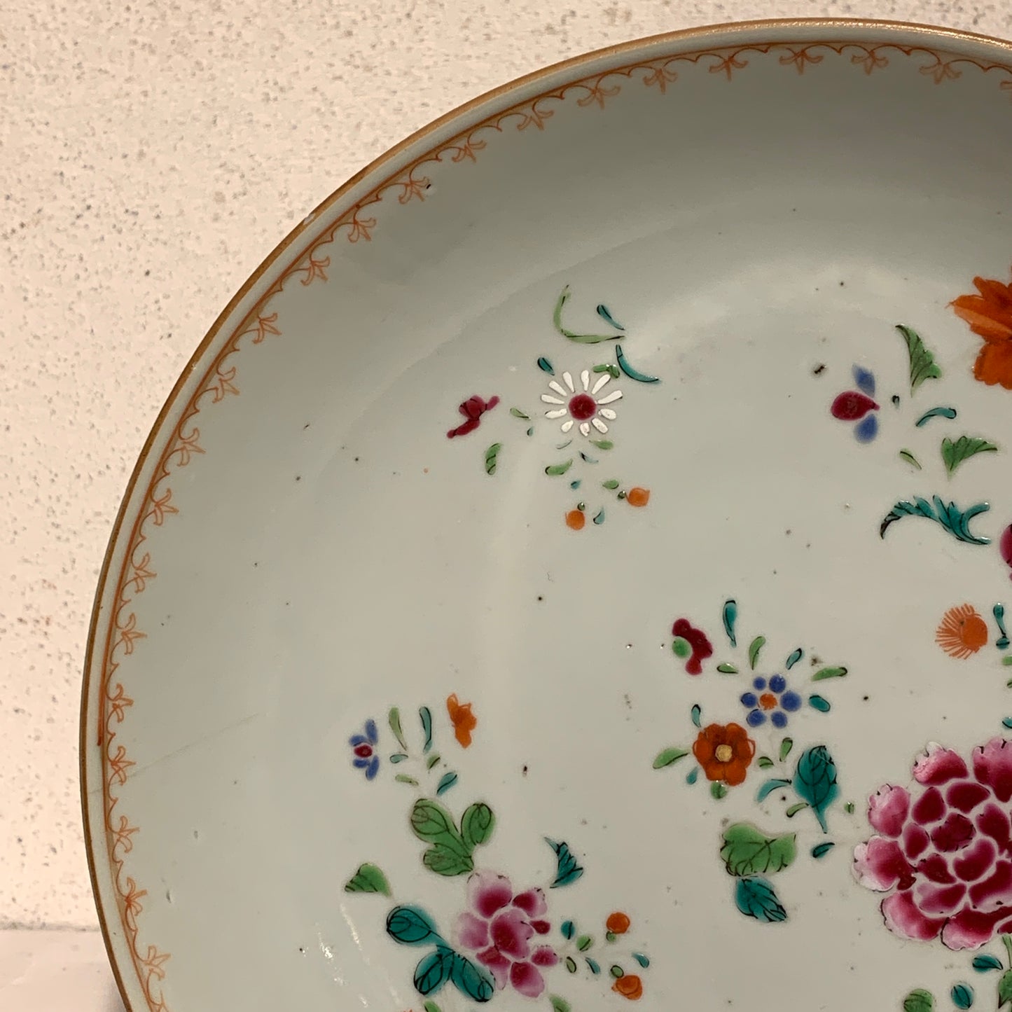 Kinesisk famille rose skål, Qianlong Dynastiet (år 1735-1796.)