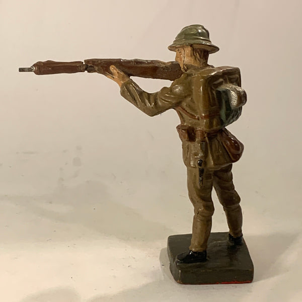 Lineol fransk soldat, m. gevær, fra 1930érne.