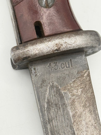 En tysk WW2 nummer-ens Ernst Pack & Söhne Mauser K98 S84/98 III bajonet med frø