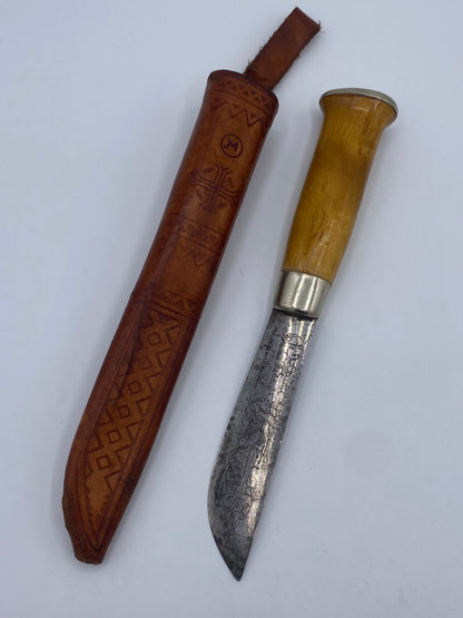 Marttiini kniv med skede. Finland. 20. Årh