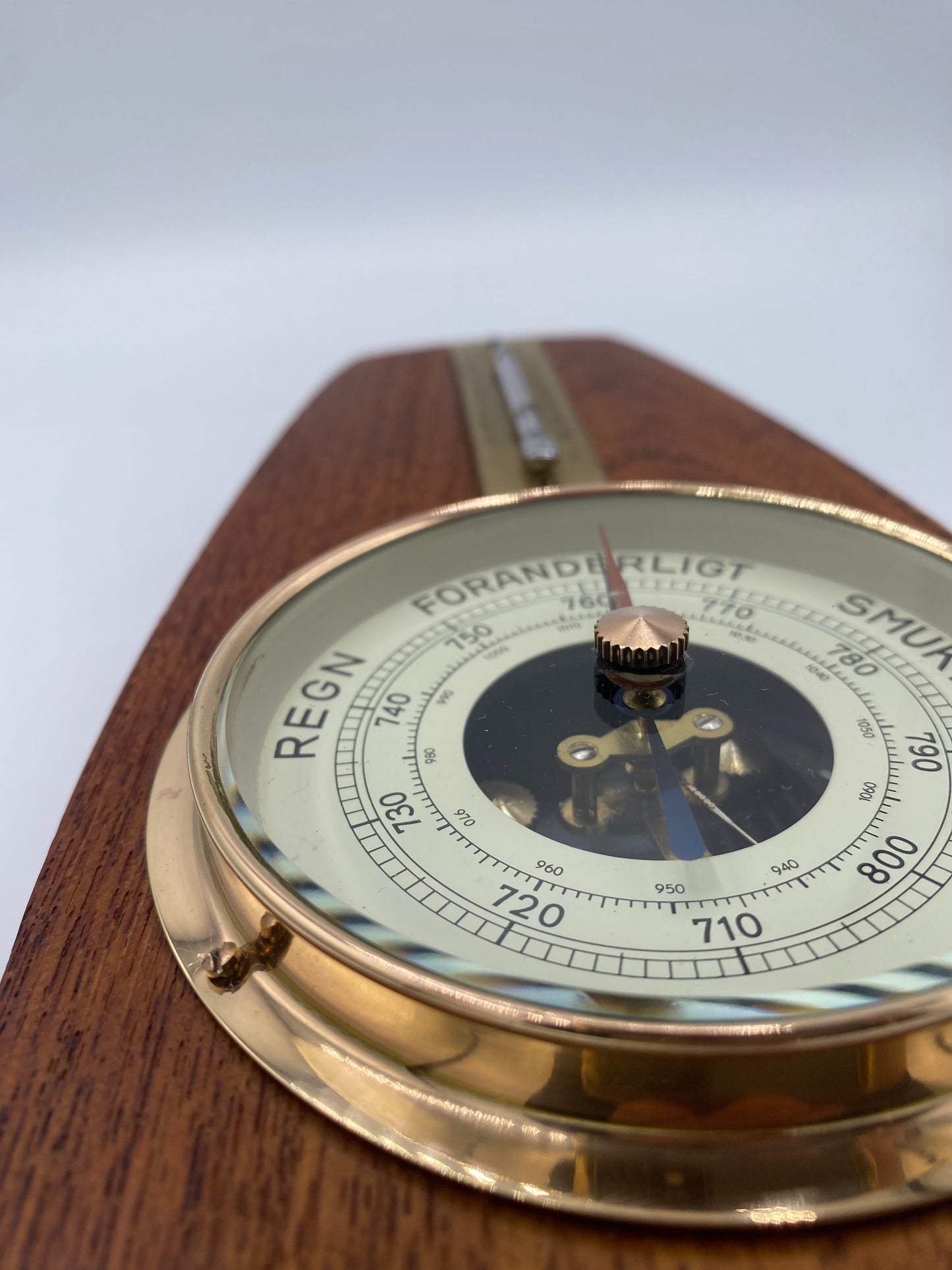Vintage Barometer med Thermometer. Danmark. Midt 20. Årh